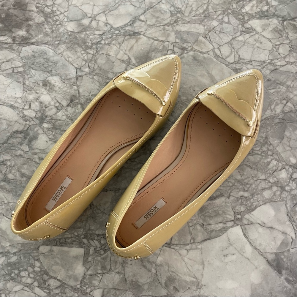 Geox Respira tan pointed flats